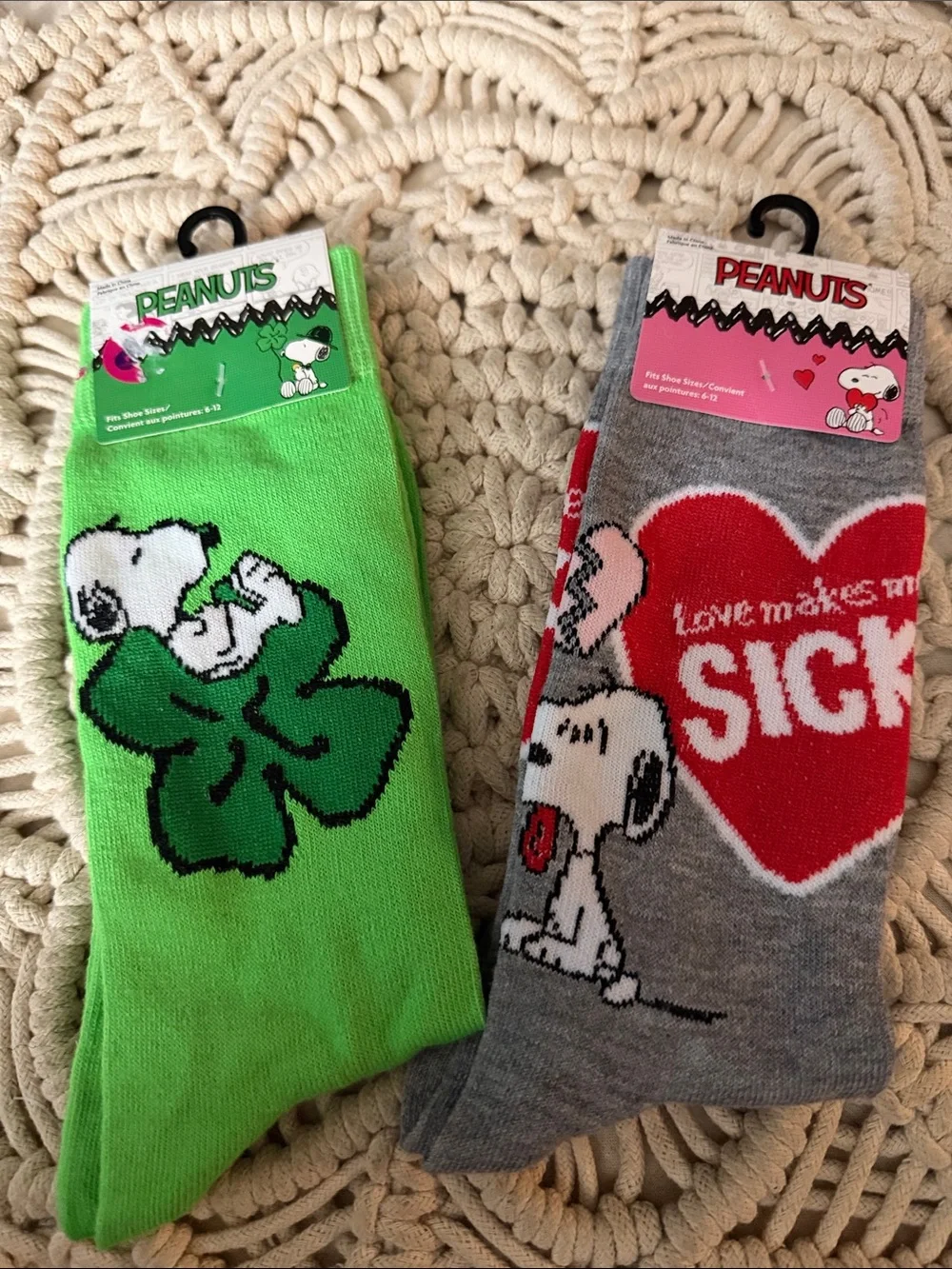 Peanuts Snoopy Women Crew Socks - Green Clover